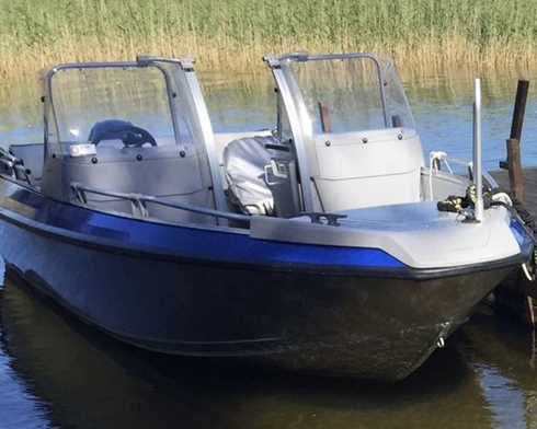 Buster XC 4 med 70 Hk Yamaha stulen i Skövde